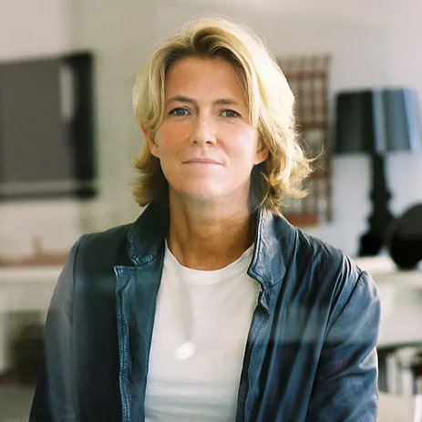 ANNE DÉMIANS